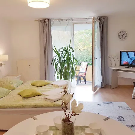 Lutherstrasse Apartment *